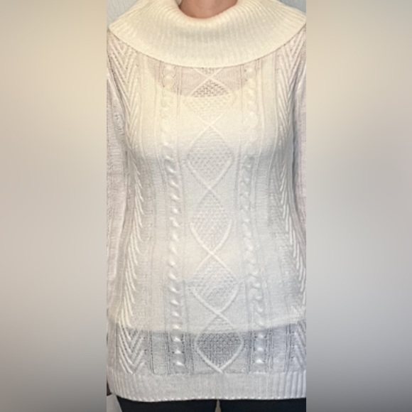 Women’s Ivory Cowl Turtle Neck Cable Knit Sweater - Size Medium - Picture 3 of 3